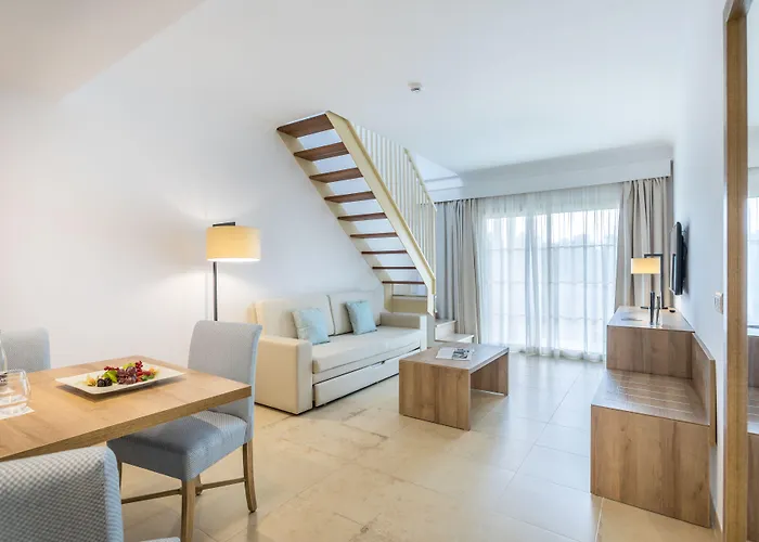 Zafiro Mallorca & Apartmanhotel 4*