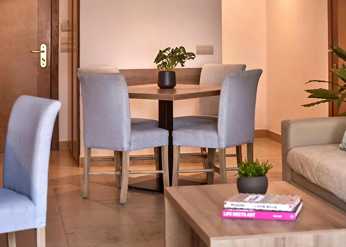 Zafiro Mallorca & Апарт-готель Кан-Пікафорт